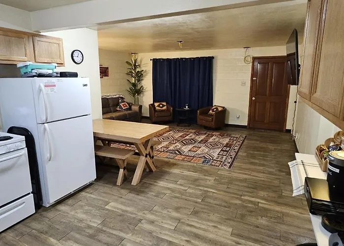 1bd, King, Brkfst, Large Tvs, Wd, Sleeps 4, Bbq Page